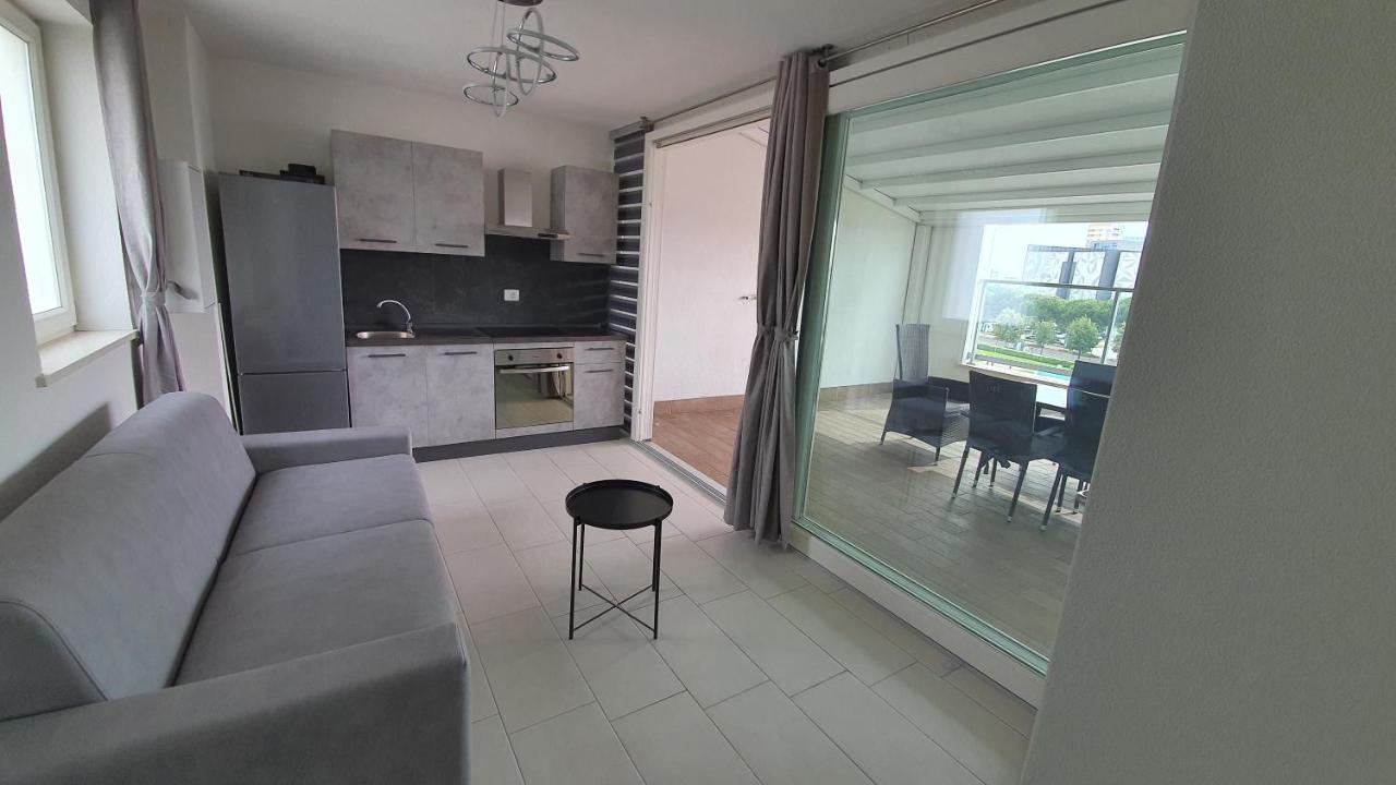 Isola Blu Luxury Apartment 리도 디 예솔로 외부 사진