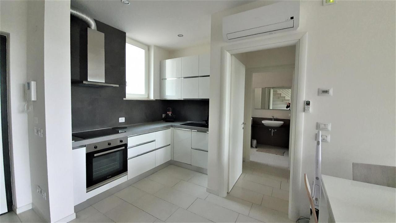 Isola Blu Luxury Apartment 리도 디 예솔로 외부 사진