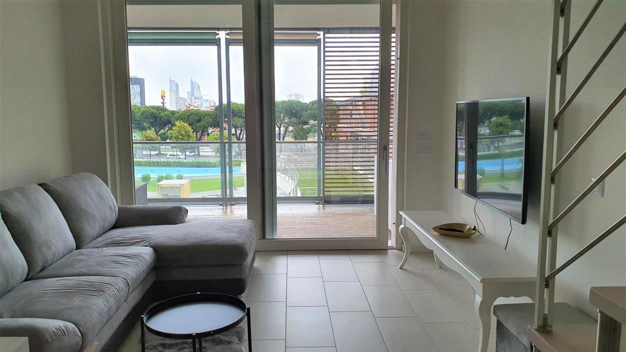 Isola Blu Luxury Apartment 리도 디 예솔로 외부 사진